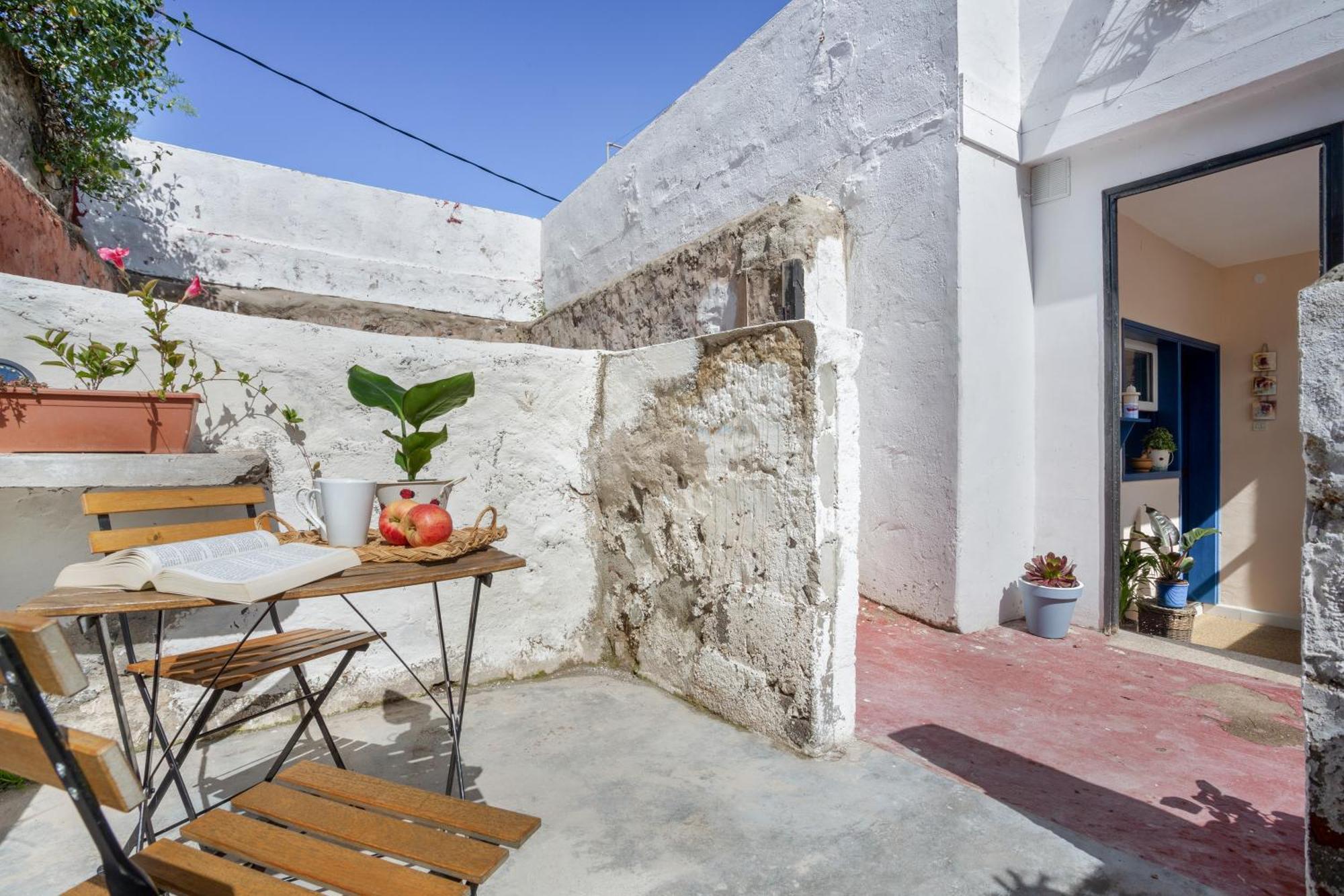 Un Jardin Al Mar Hotel Genoves Exterior photo